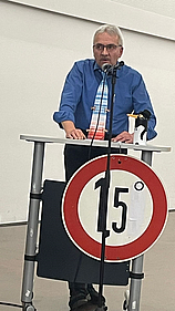 Kreisrat Klaus Ries-Müller aus Bad Rappenau bei der Haushaltsrede
