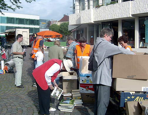 Groß war der Andrang bereits beim ersten Bücherflohmarkt 2006